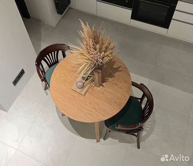 Кухонный стол