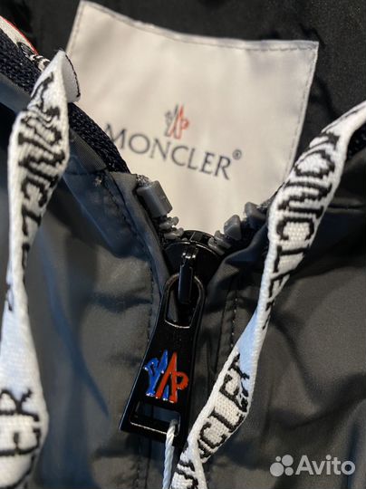 Ветровка Moncler