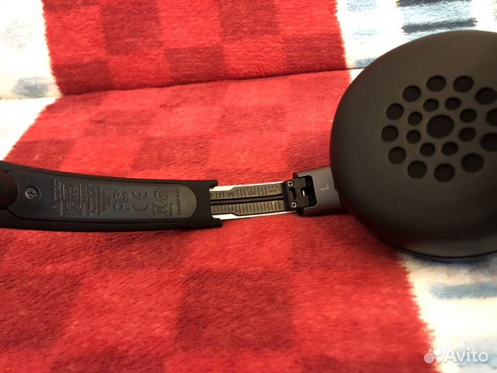 Наушники Philips Fidelio NC1