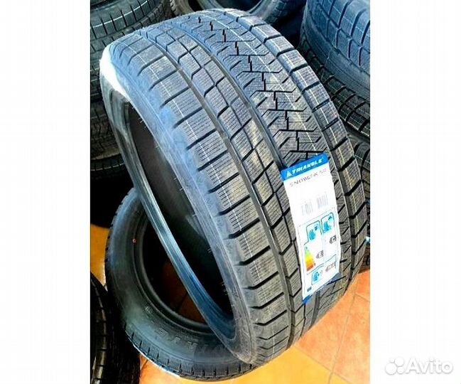 Triangle Trin PL02 255/40 R18 100Z