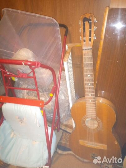 Акустическая гитара