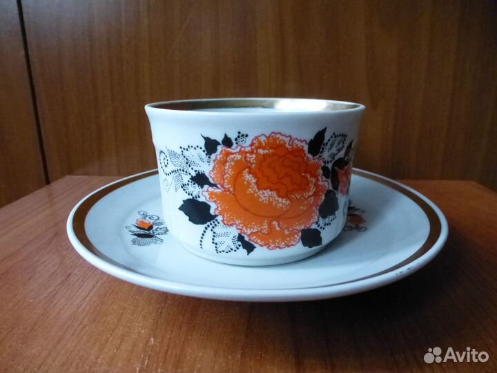 Чайный сервиз на 8 персон