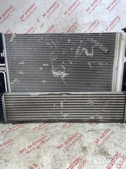 Радиатор охлаждения двигателя Volvo S60 седан