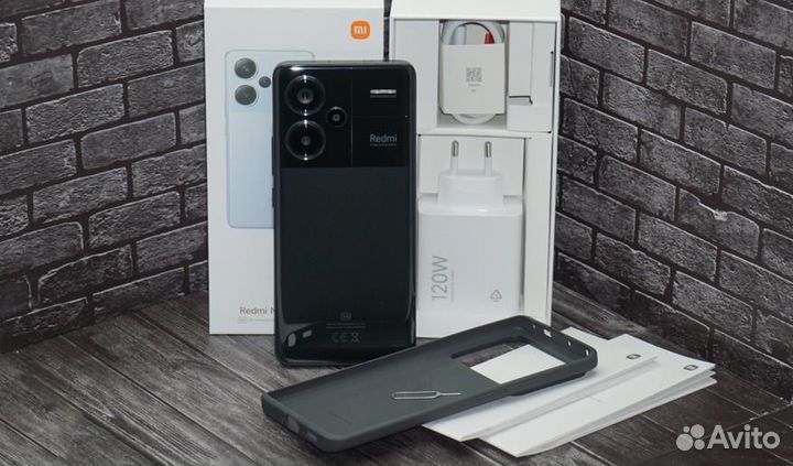 Xiaomi Redmi Note 13 Pro+, 8/256 ГБ