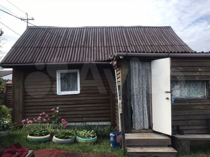 Дача 15 м² на участке 8 сот.