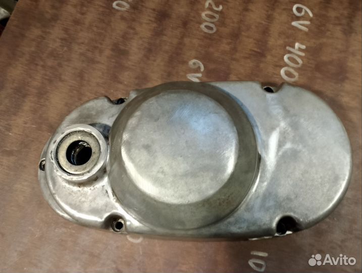 Крышка левая, сцепления двигателя мотоцикла минск