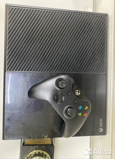 Игровая приставка Xbox ONE Console 500гб