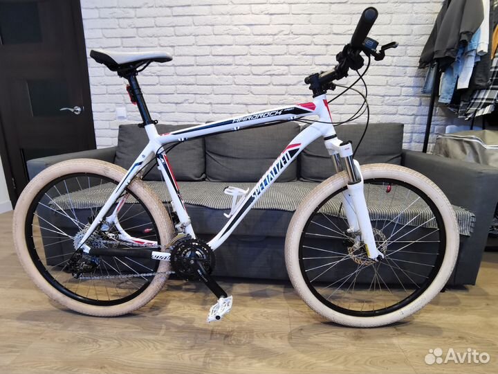 Велосипед Specialized Hardrock Sport Disc 26
