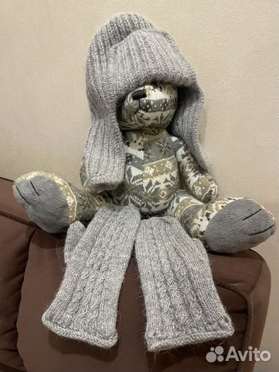 Шапка ушанка и варежки ручной работы