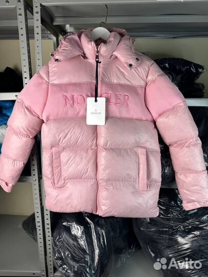 Пуховик moncler розовый