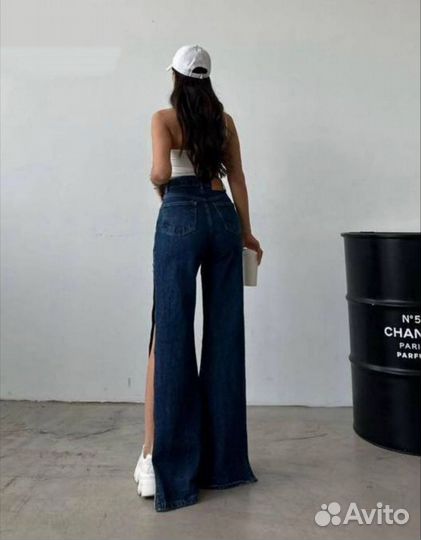 Женские джинсы