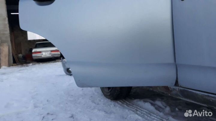 Дверь правая nissan ad y11