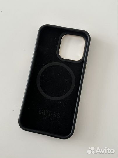 Чехол на iPhone 13 pro фирмы guess, оригинал