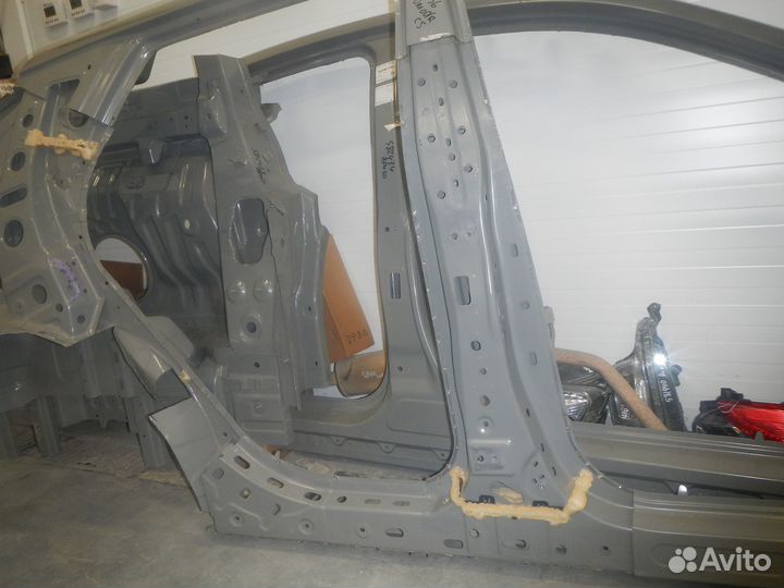 Панель боковая кузова/стойка правая Omoda C5