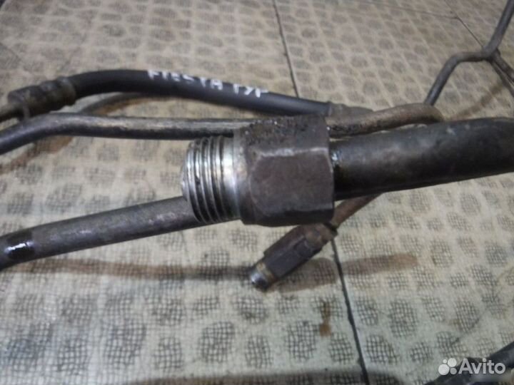 Шланг трубка гур Ford Fiesta 4