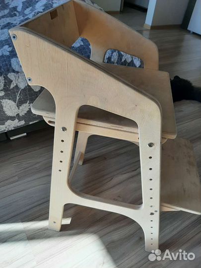 Растущий детский стул из дерева