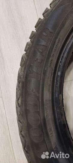 Goodyear UltraGrip 215/50 R17