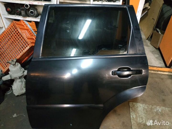 Дверь задняя без молдинга черная Ssang Yong Rexton