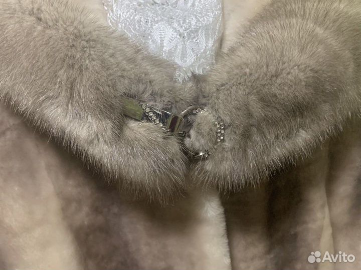 Шуба мутоновая с капюшоном