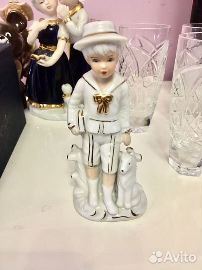 Статуэтки фарфор