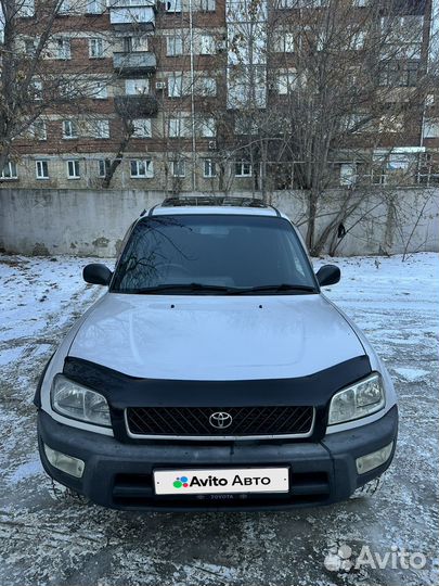 Toyota RAV4 2.0 AT, 1995, 322 000 км