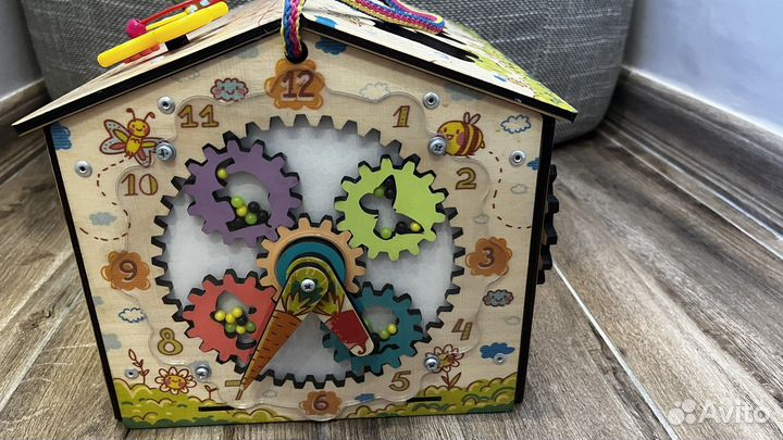 Бизиборд домик (бизидом) развивающий комплекс