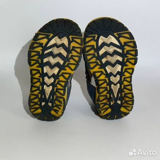 Сандалии для мальчика 21