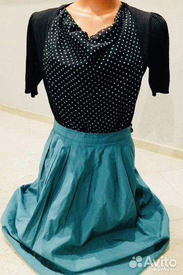 Два больших пакета одежды 44