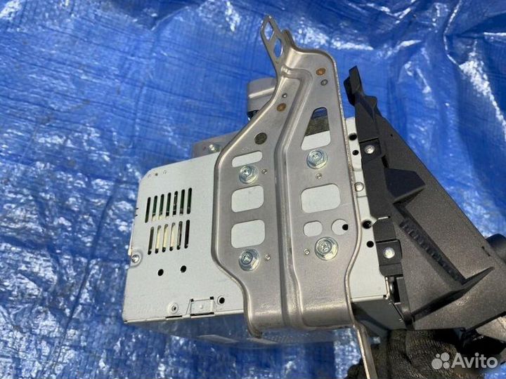 Крепление магнитофона Lexus Ct200H ZWA10 2zrfxe