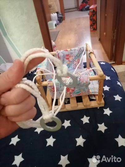 Детская качелька