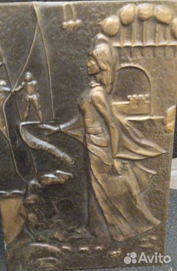 Коллекция чеканкой