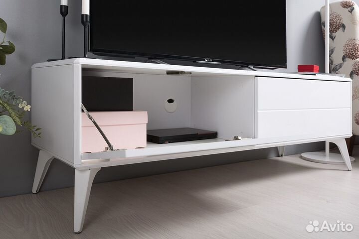 Тумба тв Спейс 140 см