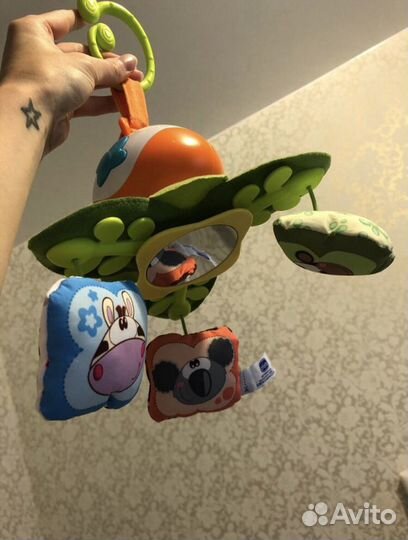 Новая игрушка-подвеска Chicco, 0+