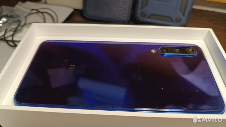 Xiaomi Mi 9 SE, 6/128 ГБ