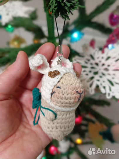 Креативные капибары. Брелок-игрушка с карабином