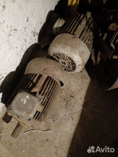 Продам электродвигатели