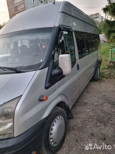 Ford Transit микроавтобус, 2013