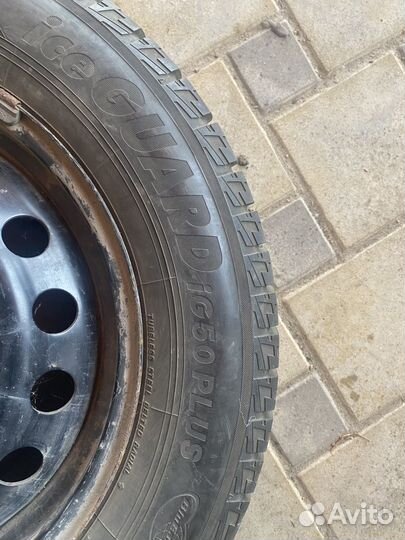 Yokohama Ice Guard IG50+ 215/60 R16 156F