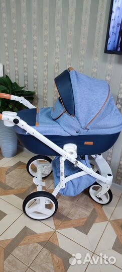Коляска Adamex 2 в 1 вместе с автолюлькой