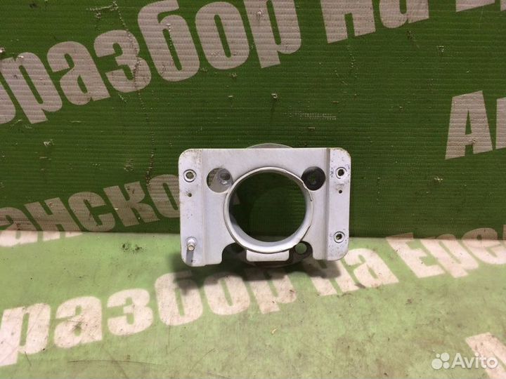 Кронштейн усилителя бампера задний левый Nissan