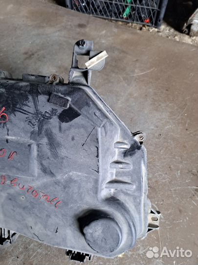 Корпус блока предохранителей Audi A6 C6