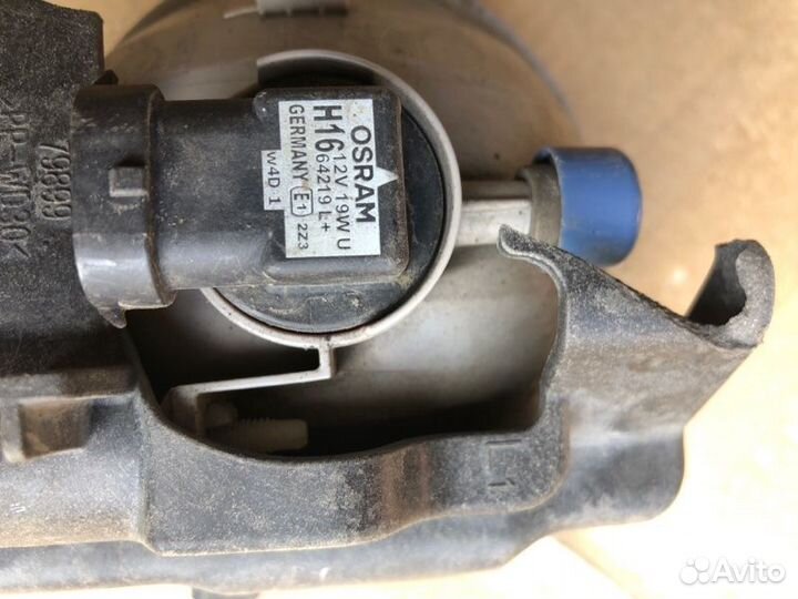 Фара противотуманная левая Toyota Land Cruiser