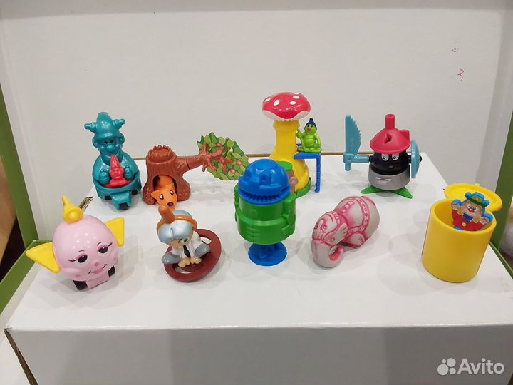 Киндер редкий дерево белка дом гусеница клоун