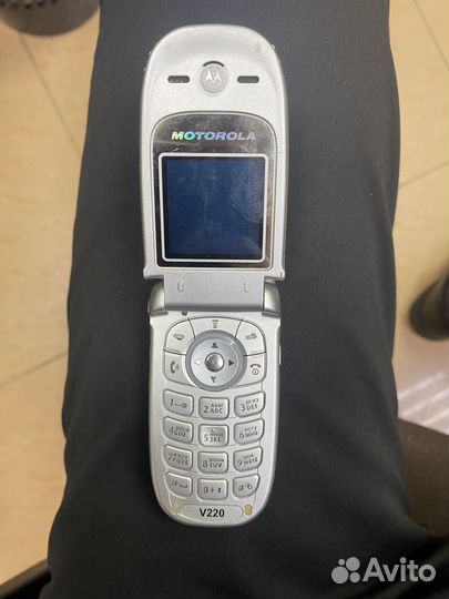 Motorola V220