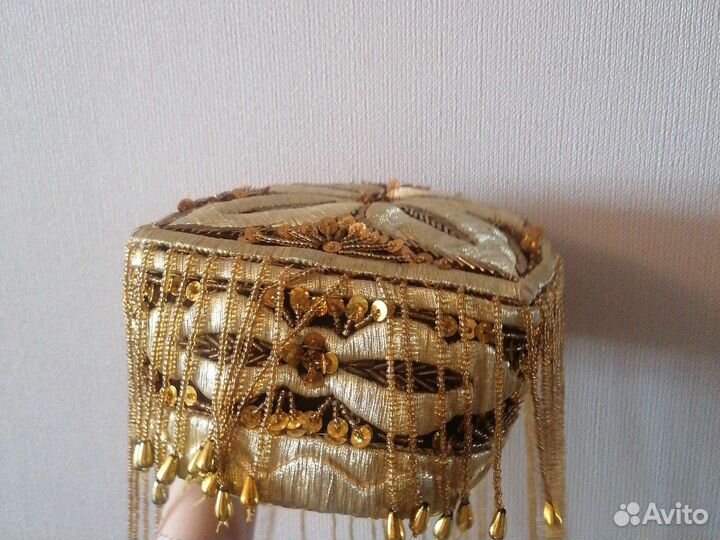 Узбекские тюбетейки, расшитые бисером