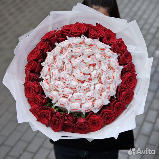 Розы с раффаело