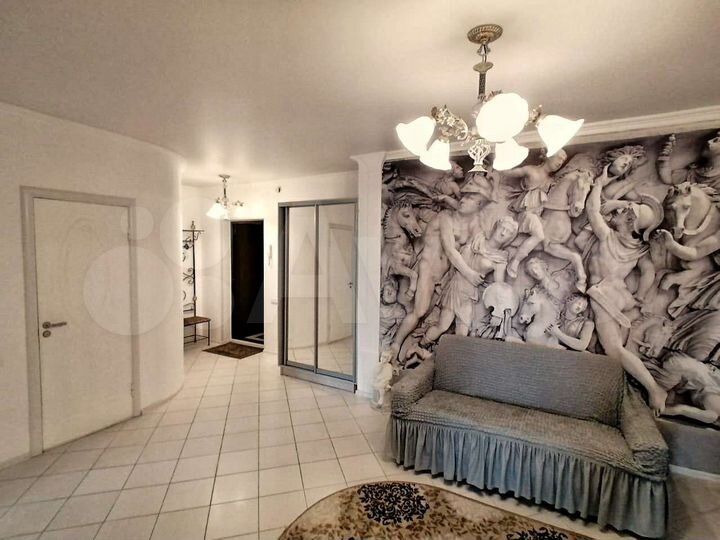 3-к. квартира, 100 м², 5/9 эт.