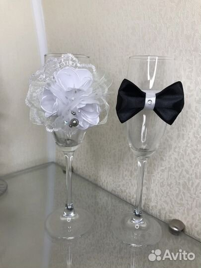 Украшение на свадебные бокалы