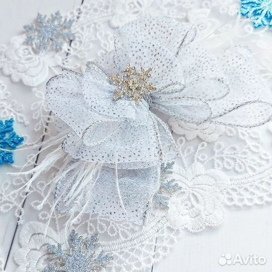 Бант-заколка новогодний ручная работа