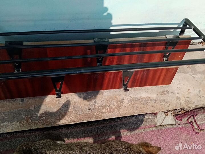 Полочка для одежды